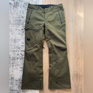 Men’s Quiksilver Snowpants 10K DryFlight Grape Leaf  Olive Cargo Pants Large